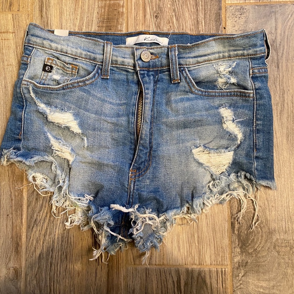 KanCan distresses shorts size 28